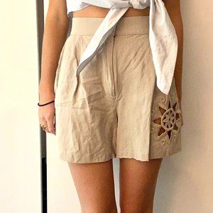 Chic Italian Vintage Linen Cream Colored Shorts
